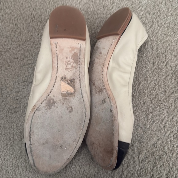 Tory Burch flats in creme and patent black size 9.5 - Picture 5 of 6